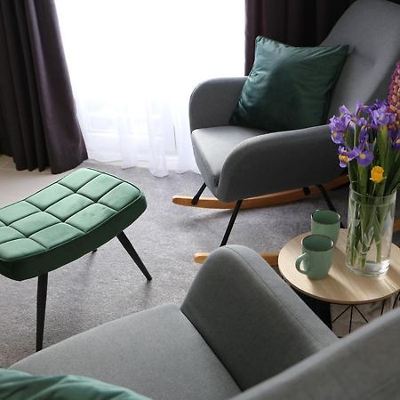 Flora Studio Apartments Korenica Eksteriør billede