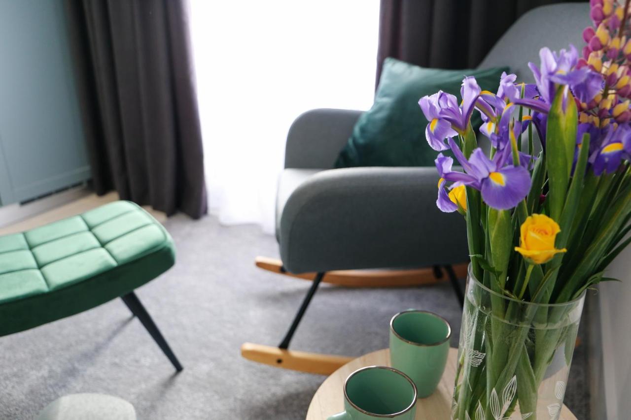 Flora Studio Apartments Korenica Eksteriør billede